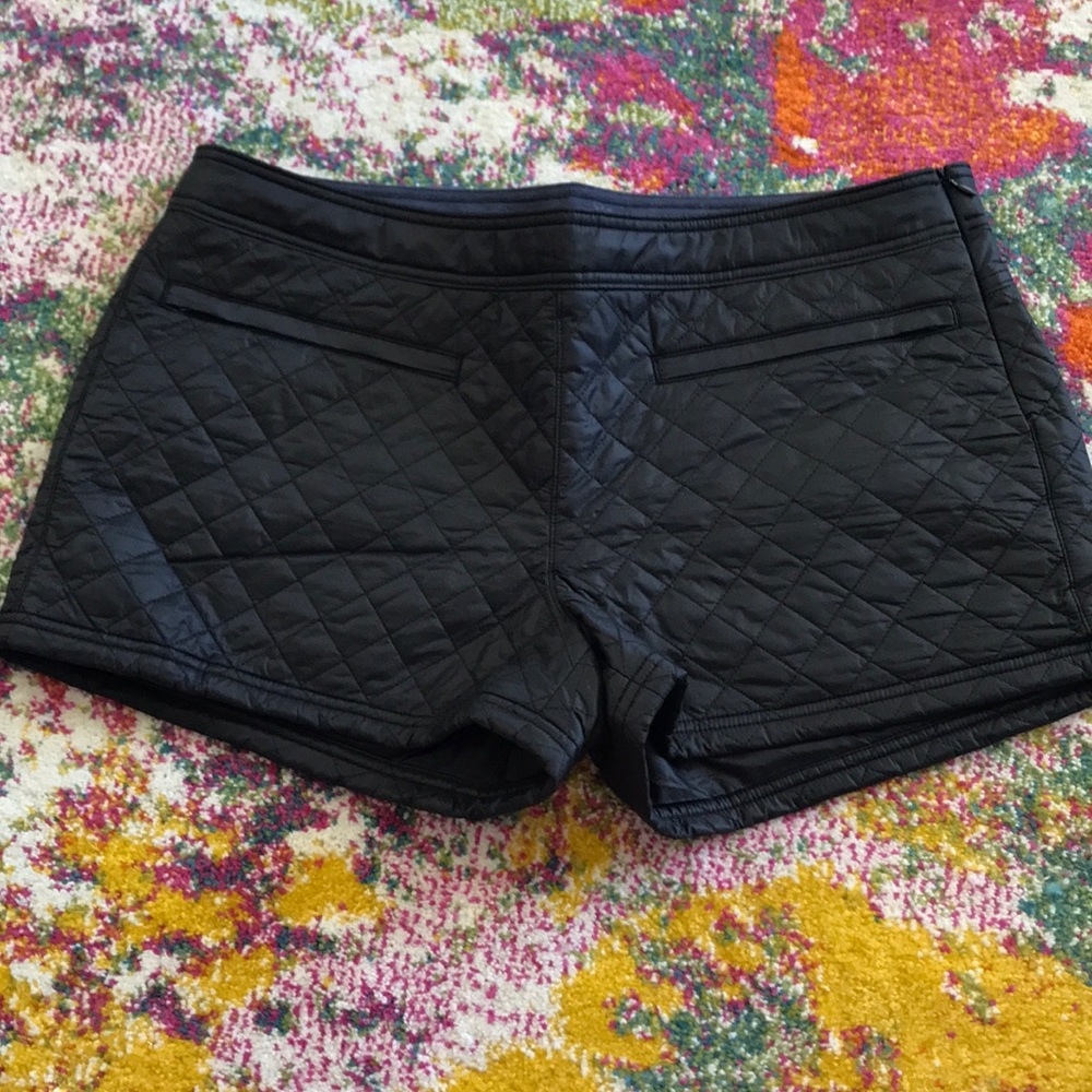 NWOT Athleta Quilted Toasty Buns Shorts Size 14